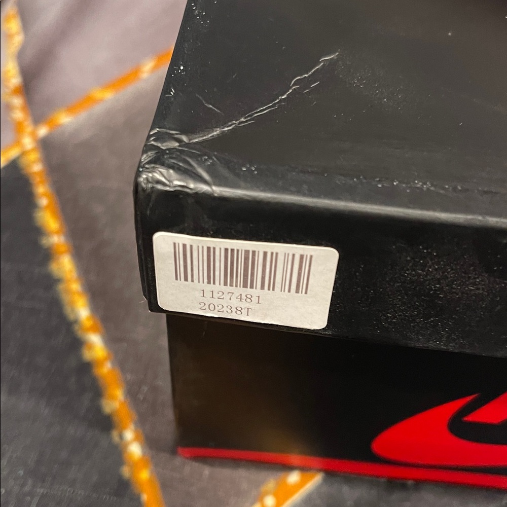Nike Men's Black and Red High-Top Sneakers brand New - Picture 7 of 12